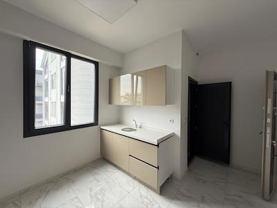 BAŞISKELE BELEDIYE KARŞISI KIRALIK MODERN OFIS