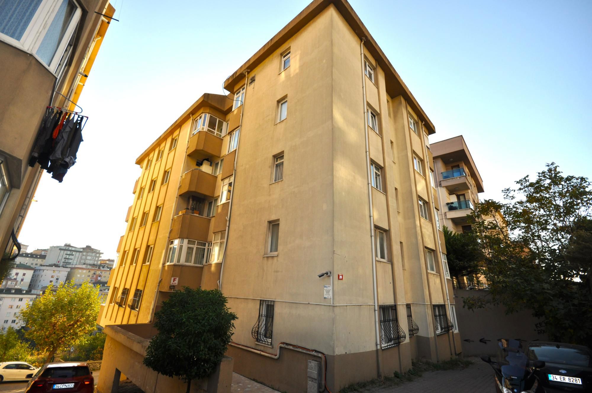 ATAŞEHİR İNÖNÜ MAH. NEVBAHAR SİTESİ GENİŞ FERAH 2+1 DAİRE