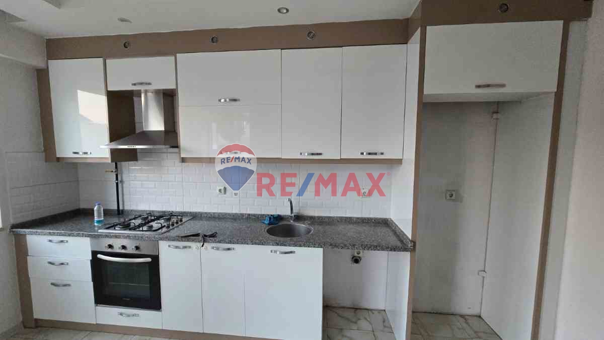 REMAX MODEL DEN YARDIMSEVERLER OKULU YAKINI 115M² 2+1 KİRALIK DAİRE