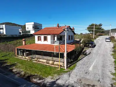 KUŞADASI-AYDIN KARAYOLU YENIKÖY'DE 330 M2 ARSADA SATILIK ÇOK AMAÇLI TICARI MÜLK