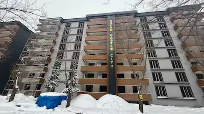 REMAX DOĞUDAN SÜRSÜRÜ MAH.MERKEZİ KONUMDA SATILIK LÜKS DAİRE