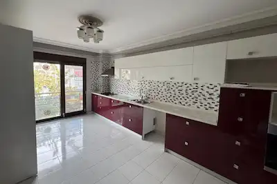 GÖLCÜK DONANMA CD. ÜZERINDE GENİŞ 3+1 ÇATI DUBLEKS SATILIK DAIRE