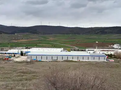 REMAX.MOD'DAN BOZÜYÜK OSB DE ŞEREFİYESİ YÜKSEK LOKASYONDA SATILIK FB VE ARSASI