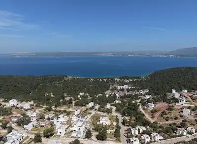 DİDİMİN GÖZDESİ AKBÜKTE DENİZ MANZARALI SATILIK ARSA