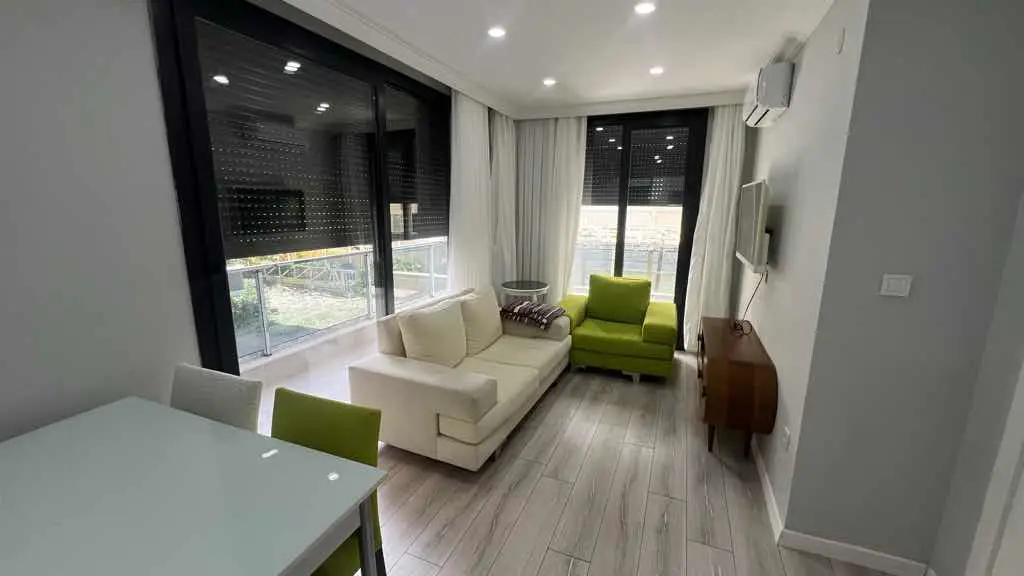 SARIMSAKLI'DA KİRALIK 1+1 EŞYALI BAHÇELİ YENİ DAİRE HAZIRAN 15’E KADAR