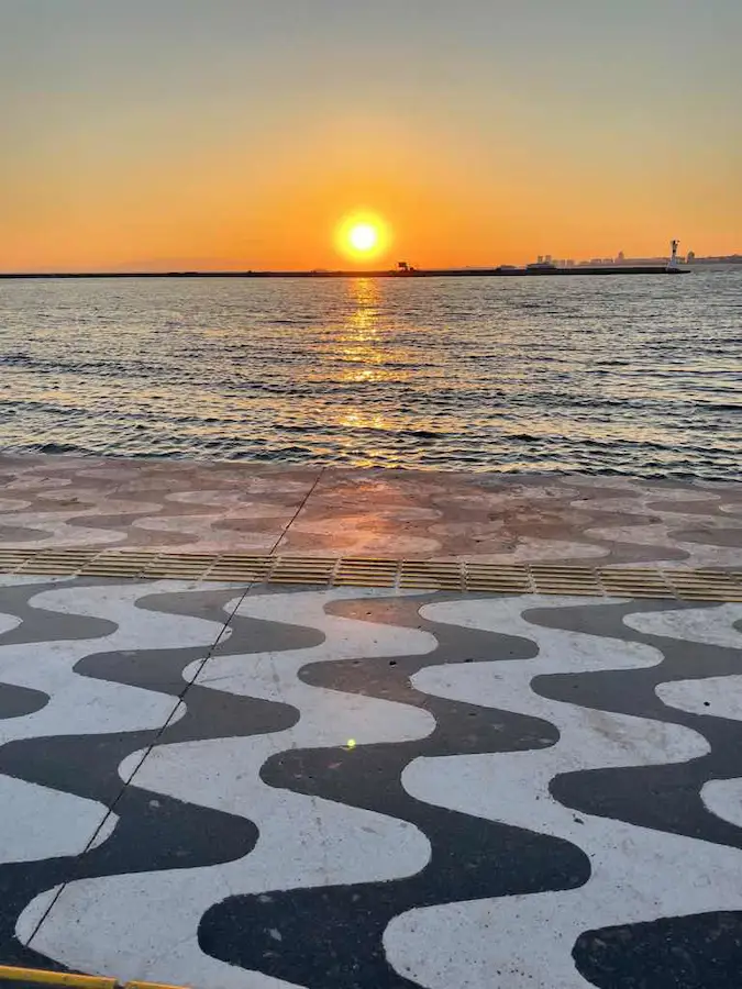 ALSANCAK PASAPORT İSKELESİ YAKININDA DEVREN KİRALIK KAFE