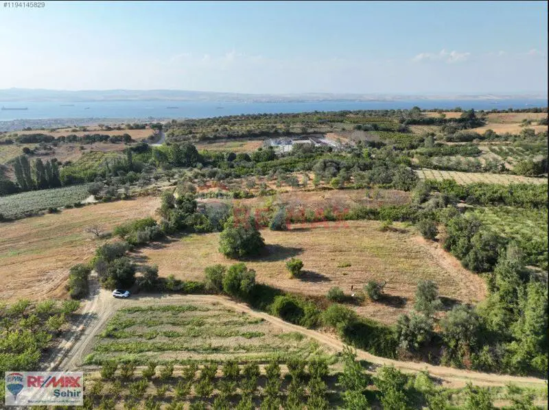 ÇANAKKALE LAPSEKİ'DE DENİZ VE KÖPRÜ MANZARALI YATIRIMLIK ARAZİ