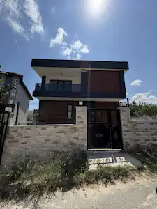 SİLİVRİ GÜMÜŞYAKA'DA 4+2 285 M² ARSA ÜZERİNE SATILIK VİLLA