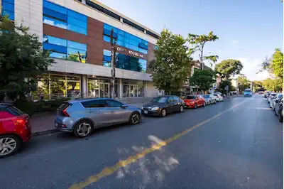 KOŞUYOLU CAD. ÜZERİNDE 610 M² - 2 KATLI KURUMSAL KİRALIK OFİS