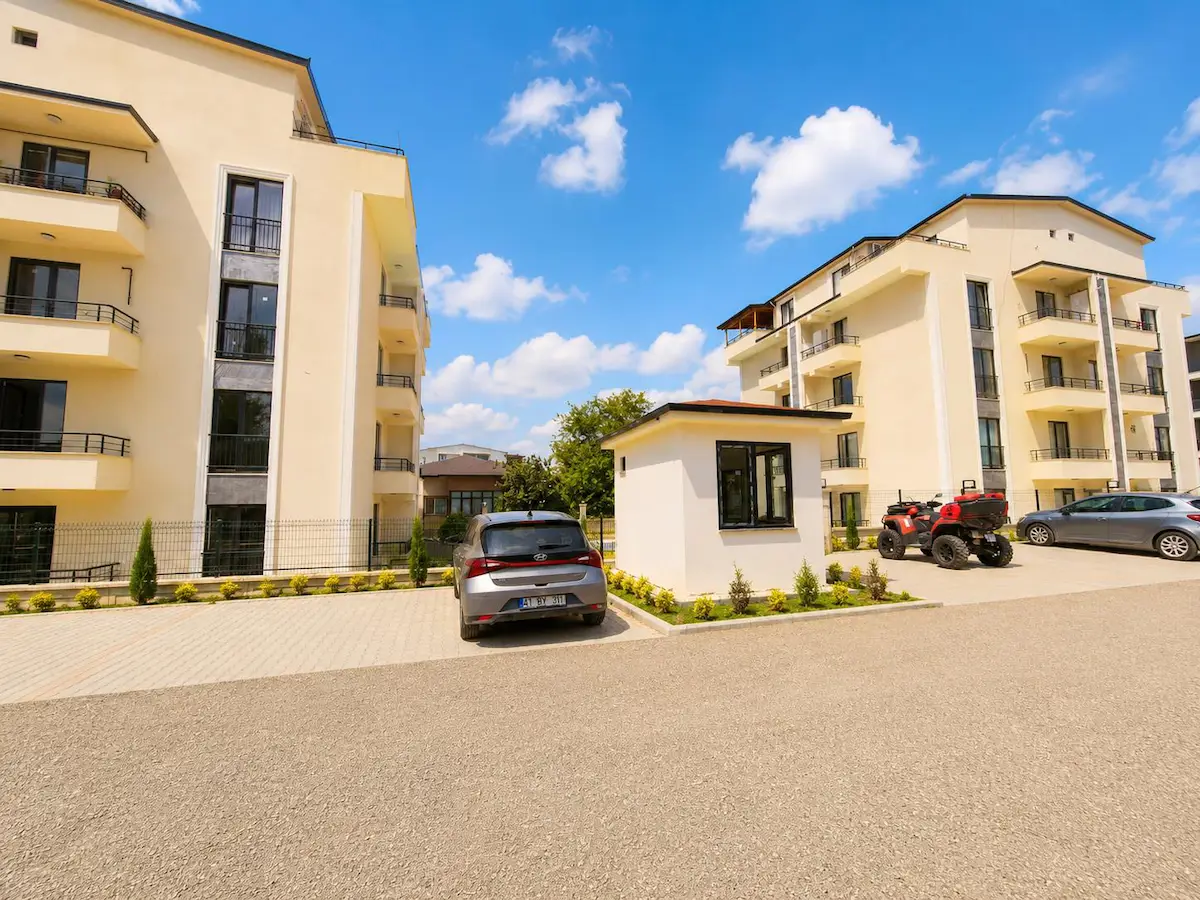 KARTEPE FSM'DE BUTİK SİTEDE SATILIK LÜKS 3+1 DUBLEKS DAİRE