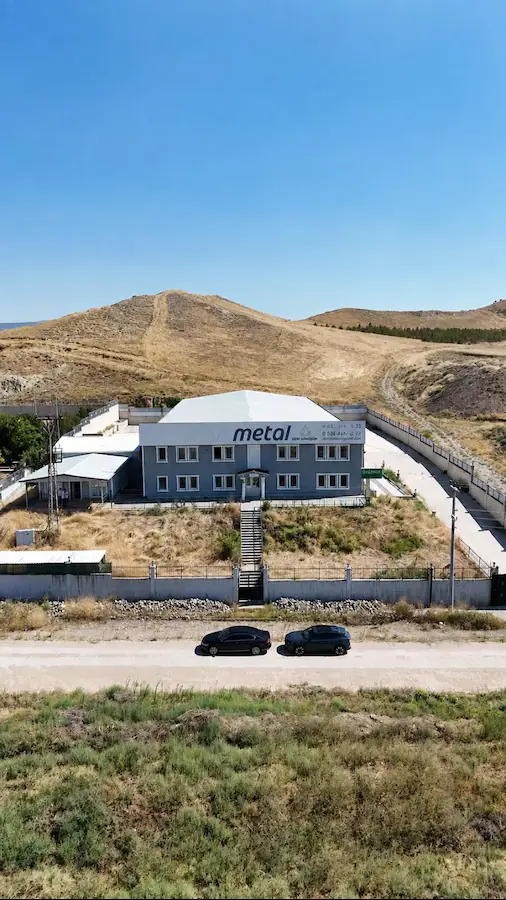 SUNGURLU OSB SATILIK 4243M² ARSA IÇINDE 1200M² KANTARLI FABRIKA