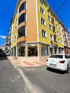 ÇORLU ŞEYHSİNAN MAHALLESİ’NDE KİRACILI 45 M² KÖŞE DÜKKÂN