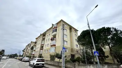 YENIKENT'DE MERKEZI KONUMDA ASANSÖRLÜ YENILENMIŞ SATILIK 3+1
