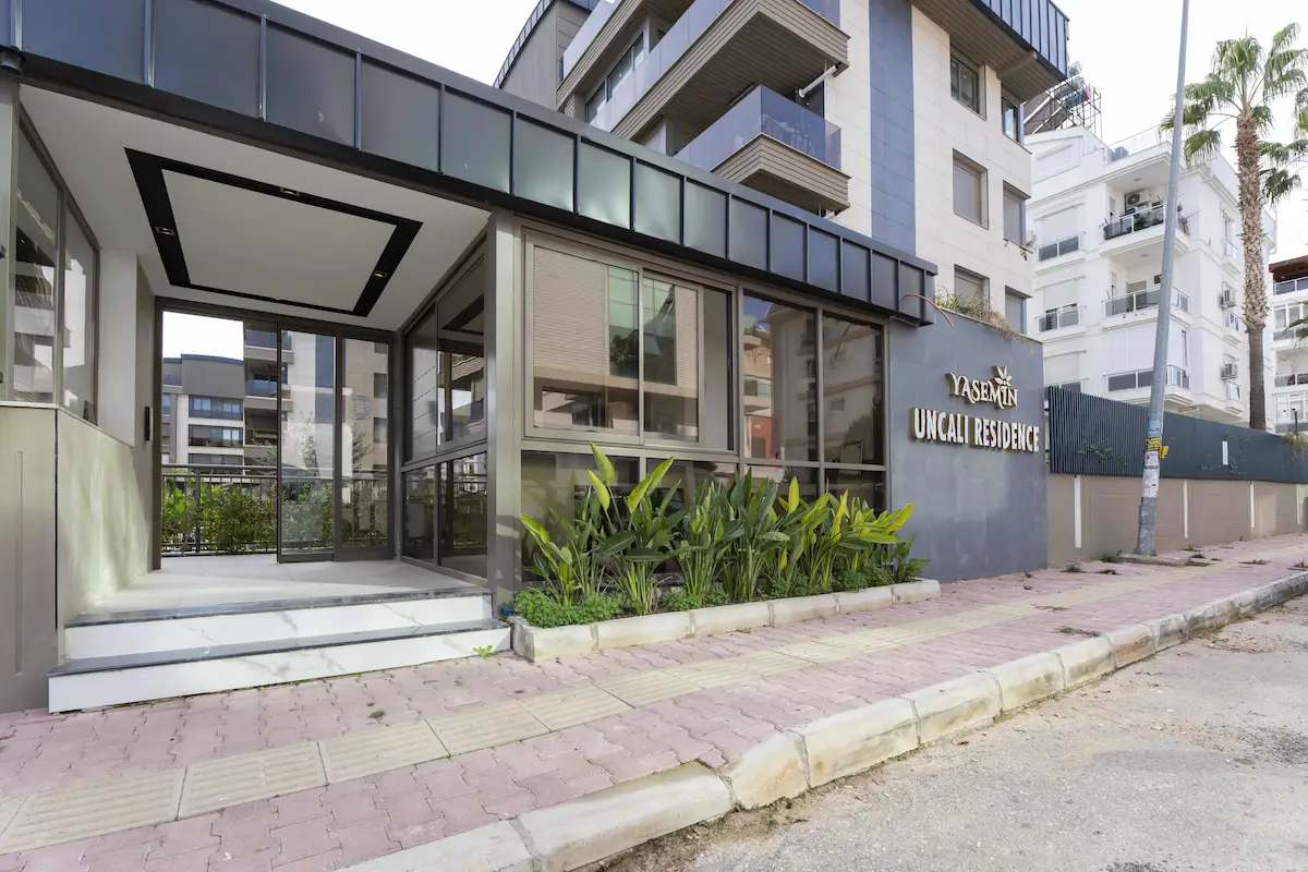 YASEMİN UNCALI KONAKLARINDA SIFIR 3+1 BAHÇE DUBLEKSİ DAİRE