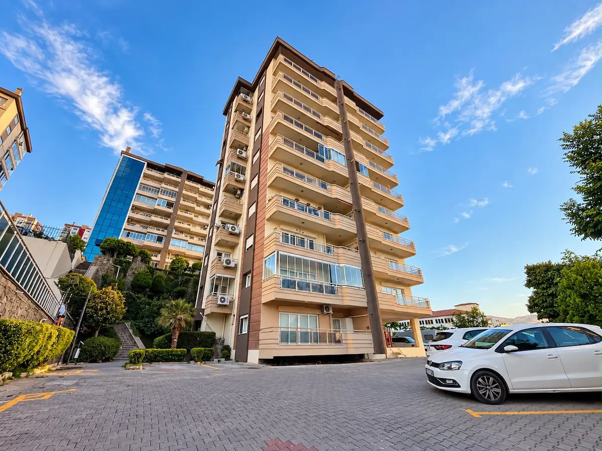 SAYGINNERGİZ TEAM – KÖRFEZKÖY SİTESİ DENİZ MANZARALI ARA KAT 3+1 DAİRE