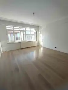 ÜSKÜDAR SALACAK'TA GENİŞ 1+1 ARA KAT DAİRENİZ SİZİ BEKLİYOR