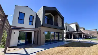 NEF SAPANCA'DA OTURUMA HAZIR ULTRA LÜKS 5+1 VILLA