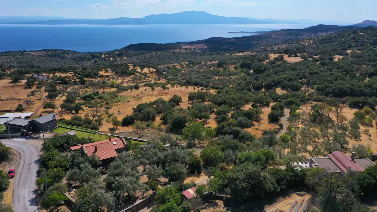ÇANAKKALE ASSOS BÖLGESİ KOZLU KÖYÜ'NDE SATILIK MÜSTAKİL TAŞ EV