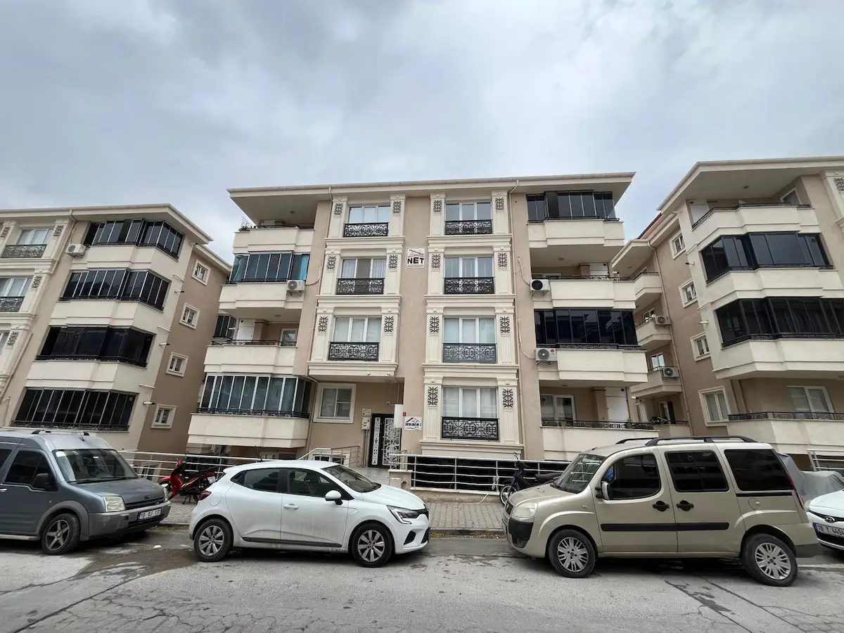 REMAX MID 'DEN - 1. SAKARYA MAH’DE - SATILIK - 2+1 