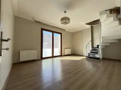 KÜÇÜK ÇAMLICA’DA 4+2 TERASLI GENİŞ SATILIK DUBLEKS