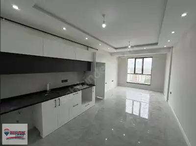 REMAX ŞEHİR YALOVA HASTANE KARŞISINDA SATILIK LÜKS 1+1 DAİRE