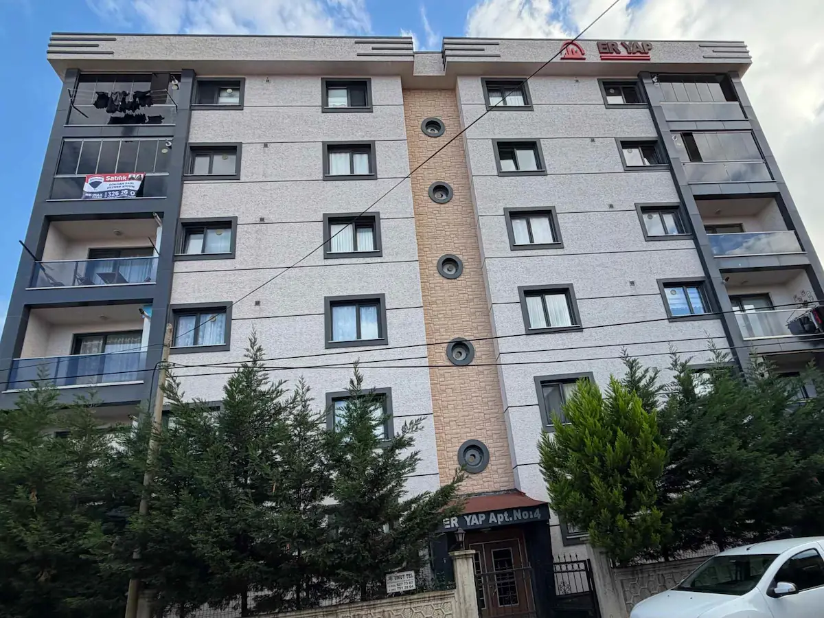 PENDİK ESENYALI’DA  OTOPARKLI 2+1 4. KAT  BALKONLU KREDİYE UYGUN 