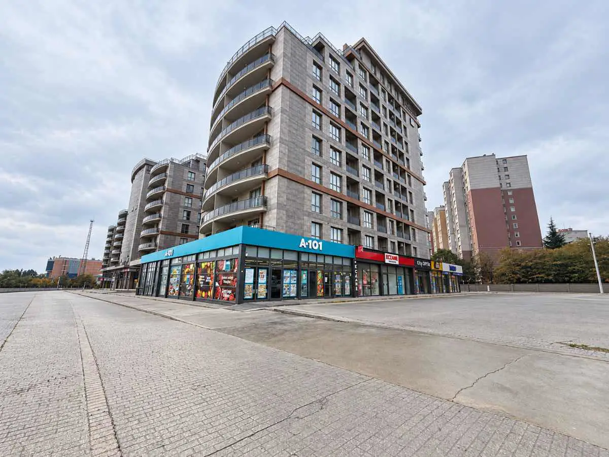 BRAND İSTANBUL PARK BÜYÜK TİP E5 VE HAVUZ CEPHE KİRALIK 1+1 DAİRE