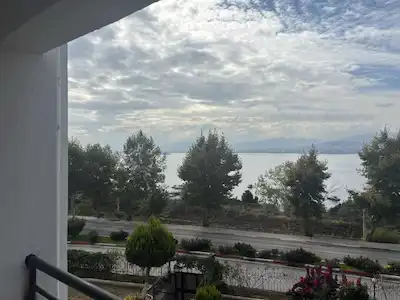 DERİNCE HARİKALAR SAHİLİNDE KİRALIK 3+1 DAİRE