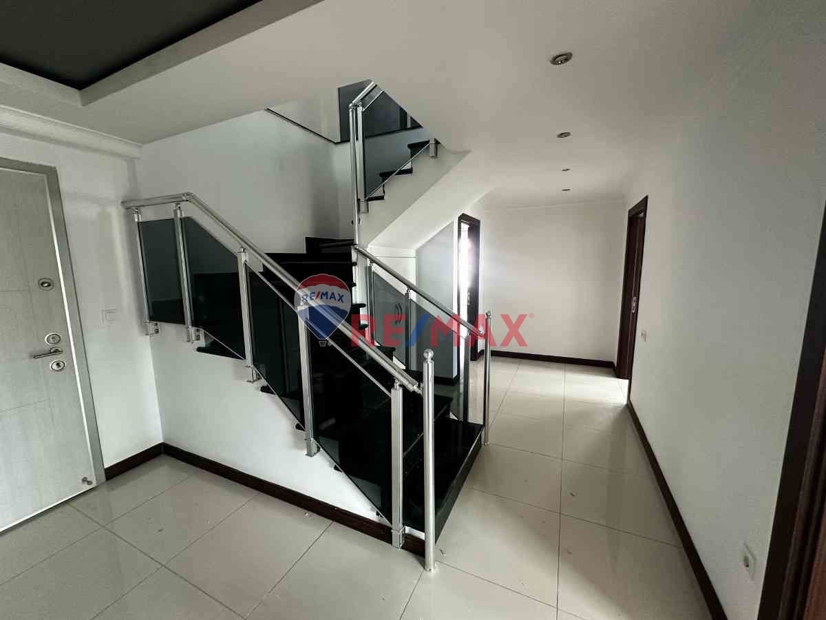 ALANYA SUGÖZÜ MAHALLESI'NDE 300 M² KIRALIK 5+1 OFIS