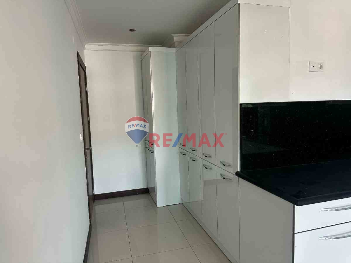 ALANYA SUGÖZÜ MAHALLESI'NDE 300 M² KIRALIK 5+1 OFIS