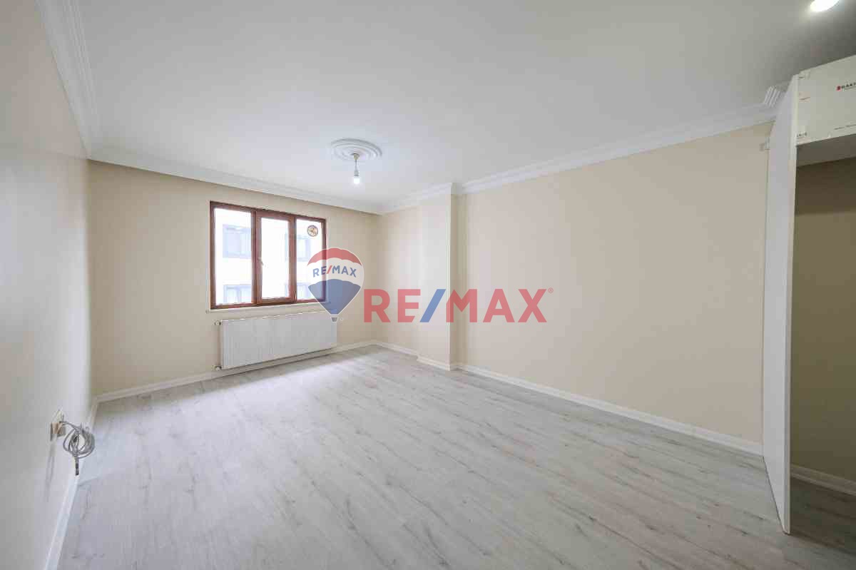 ATAŞEHİR ESATPAŞA 3 ODA 1 SALON SATILIK DUBLEKS DAİRE