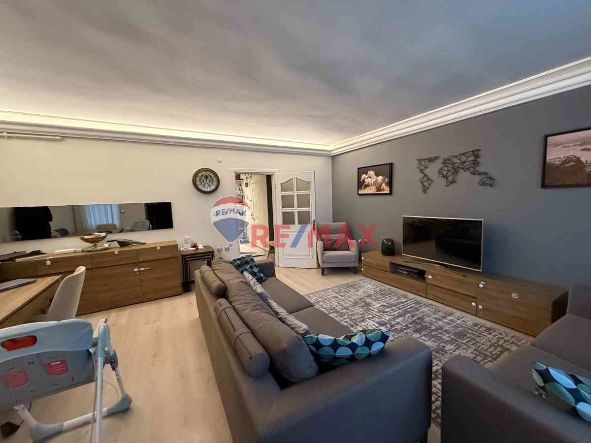 KAVACIK KAPTANLAR'DA ASANSÖRLÜ BİNADA SATILIK 3+1 ARA KAT DAİRE