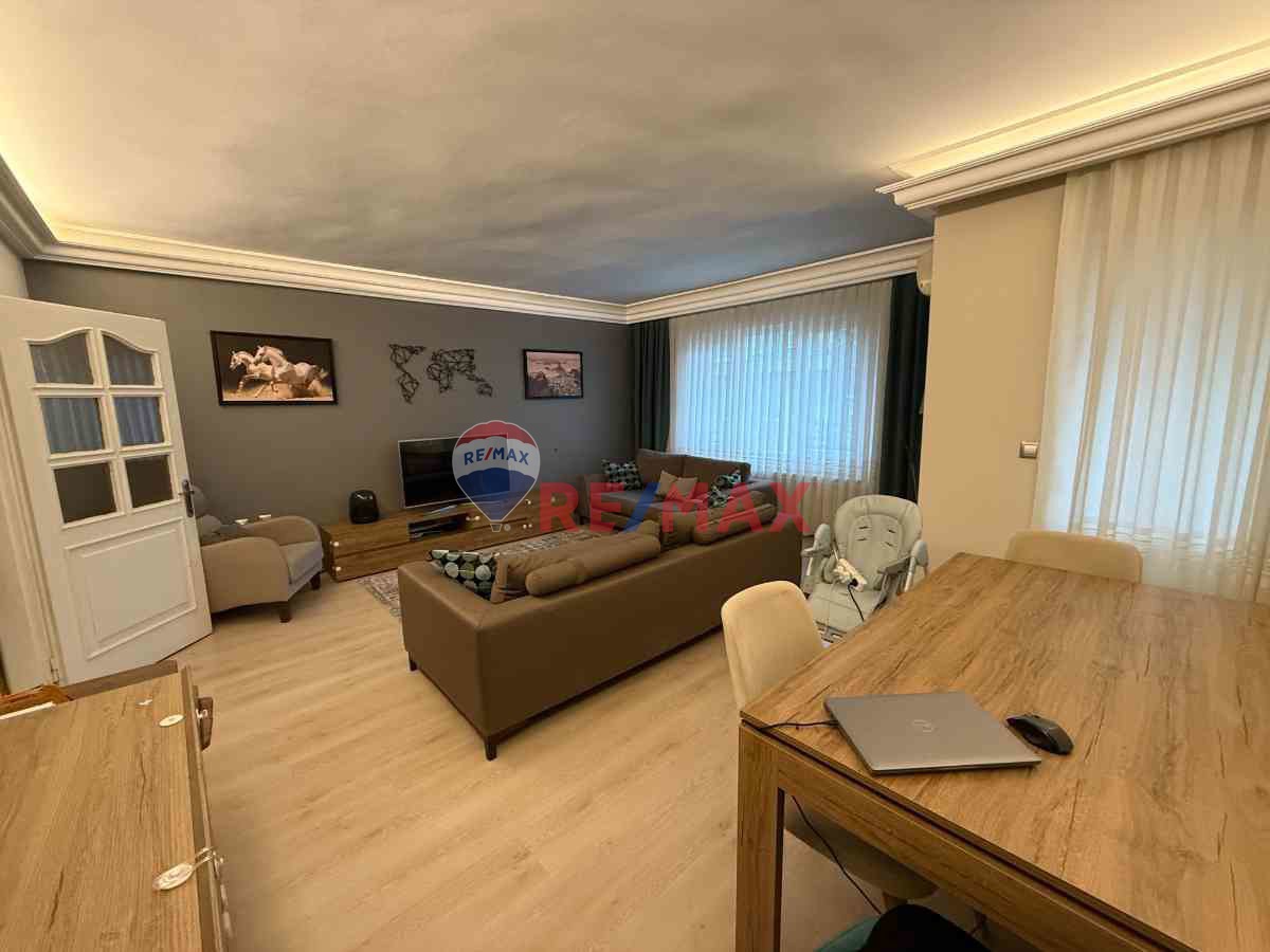 KAVACIK KAPTANLAR'DA ASANSÖRLÜ BİNADA SATILIK 3+1 ARA KAT DAİRE