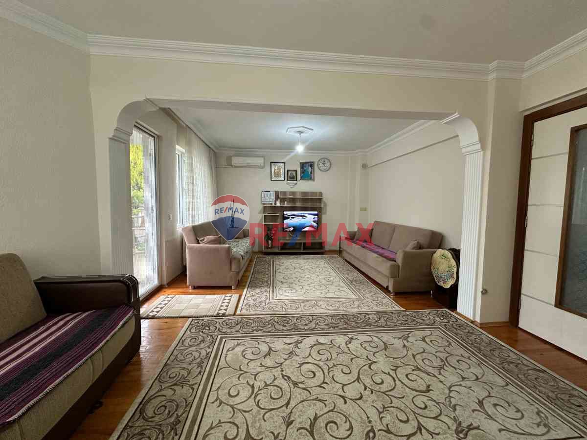 DENİZLİ ŞEMİKLER'DE SATILIK SİTE İÇİNDE BAHÇELİ VİLLA