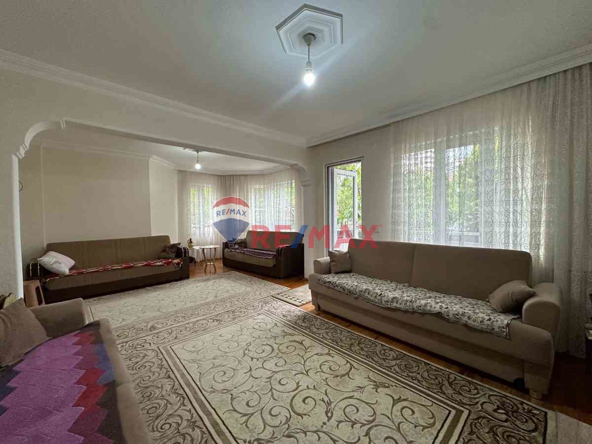 DENİZLİ ŞEMİKLER'DE SATILIK SİTE İÇİNDE BAHÇELİ VİLLA