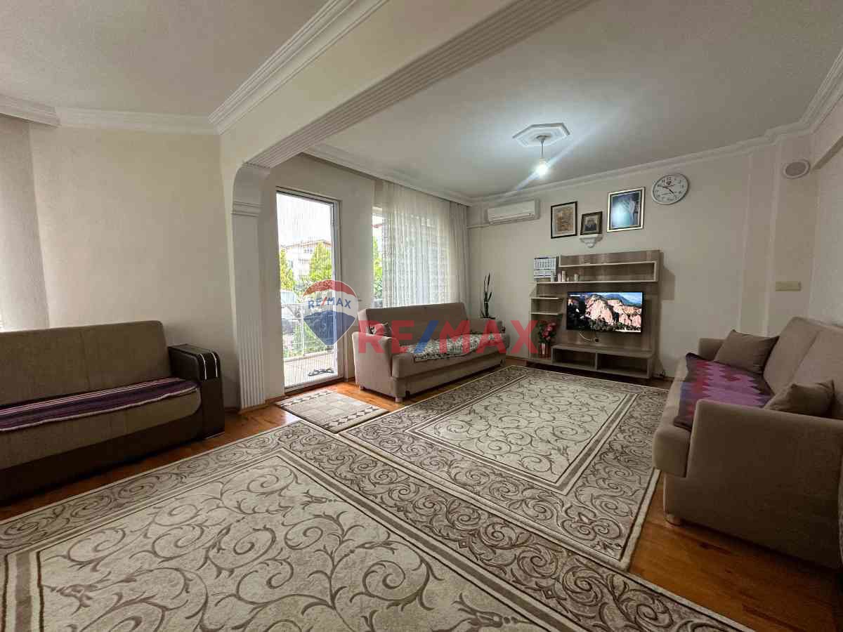 DENİZLİ ŞEMİKLER'DE SATILIK SİTE İÇİNDE BAHÇELİ VİLLA