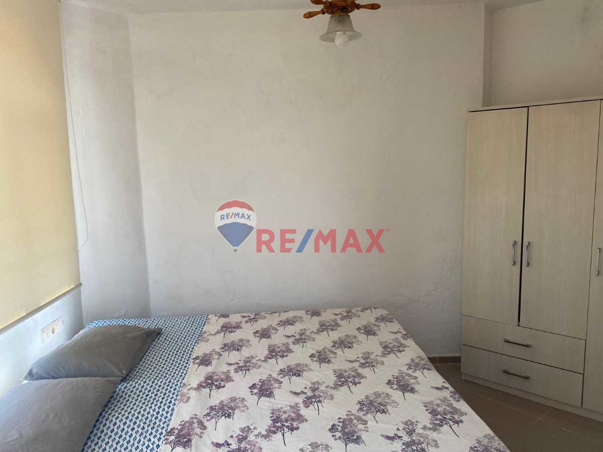 KADRIYE OTELLER BÖLGESI, ANAYOLA YAKIN 2+1 EŞYALI KIRALIK VILLA