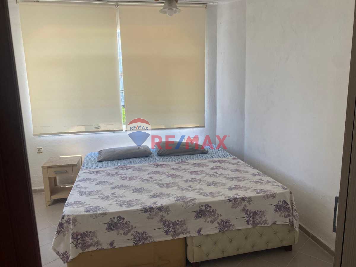 KADRIYE OTELLER BÖLGESI, ANAYOLA YAKIN 2+1 EŞYALI KIRALIK VILLA