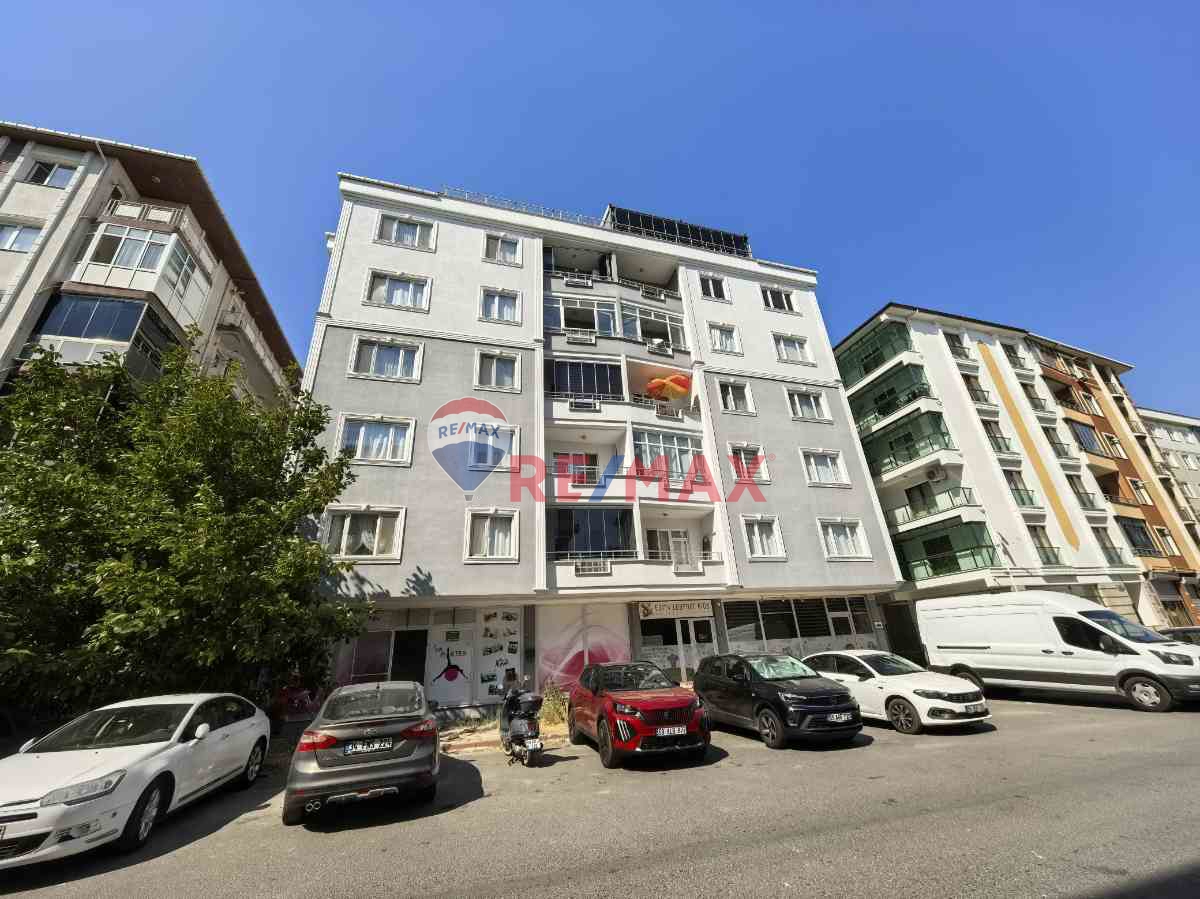 MUHITTIN MAHALLESINDE SATILIK 2 KATLI DÜKKAN