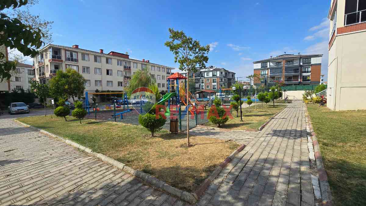 GELİNCİK KONAKLARINDA SATILIK 3+1 ARAKAT DAİRE