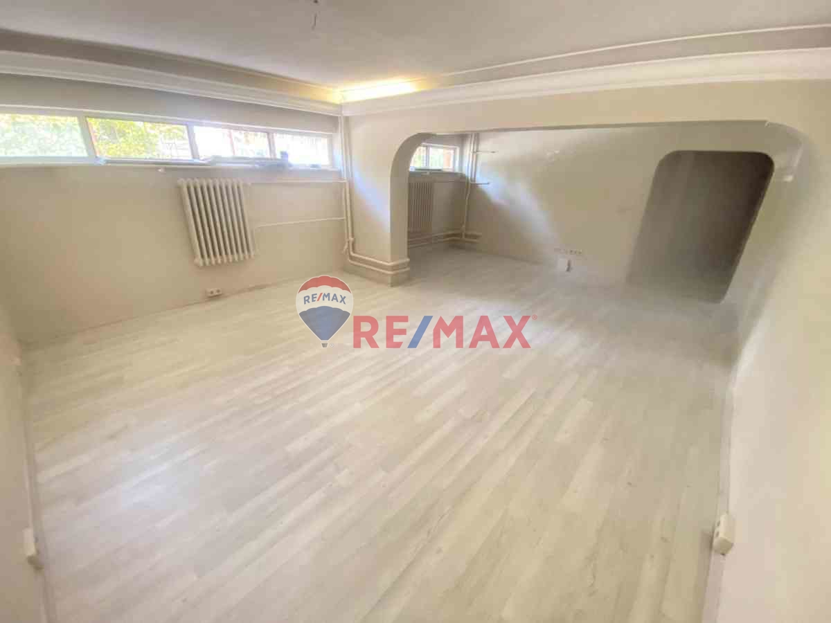 KOZYATAĞI SÜMKO SİTESİNDE İÇİ YENİLENMİŞ KİRALIK 3+1 DAİRE