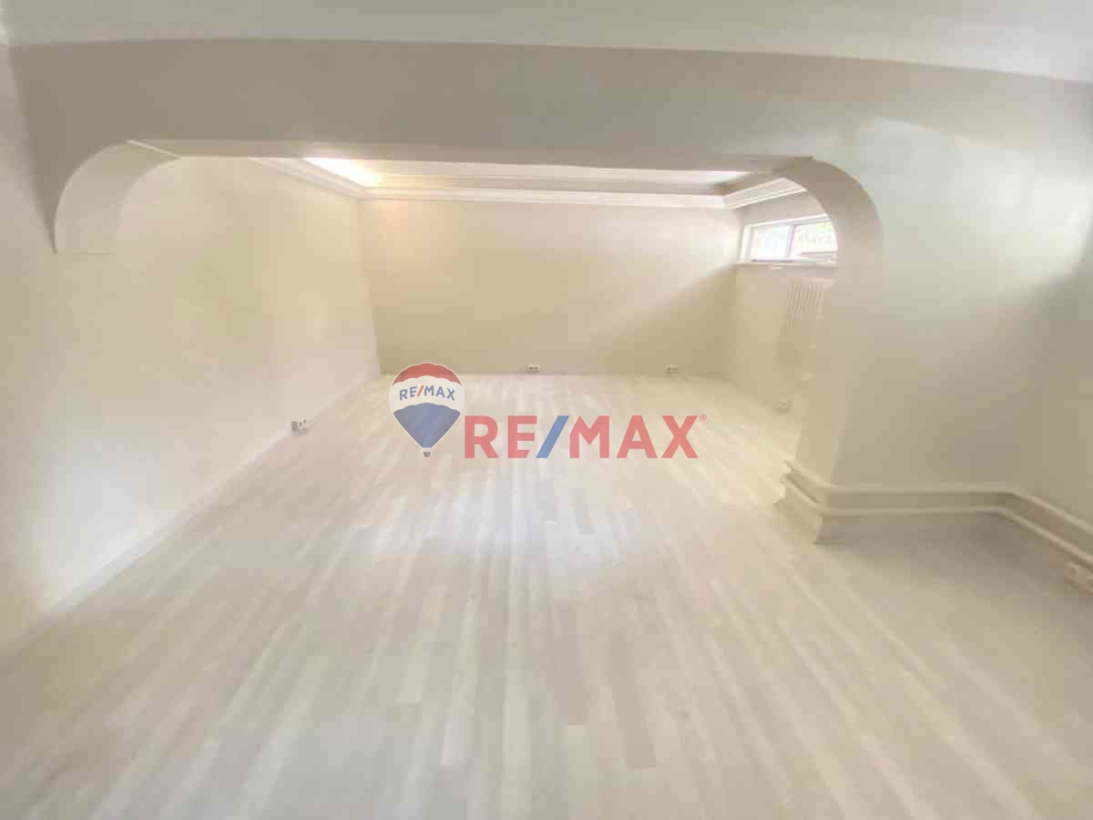 KOZYATAĞI SÜMKO SİTESİNDE İÇİ YENİLENMİŞ KİRALIK 3+1 DAİRE