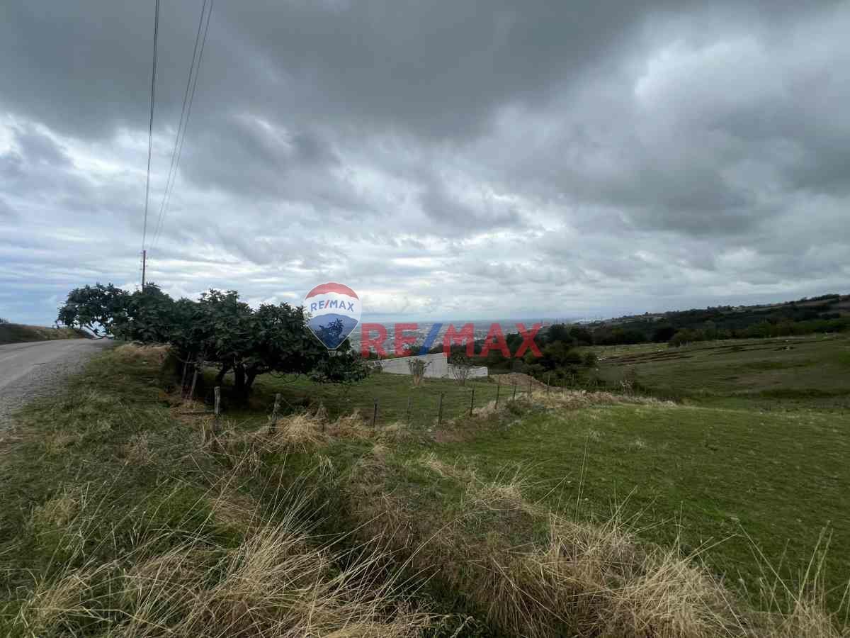 ÇIRAKMAN YEL DEĞİRMENİNİN HEMEN YANINDA MANZARALI SATILIK ARSA