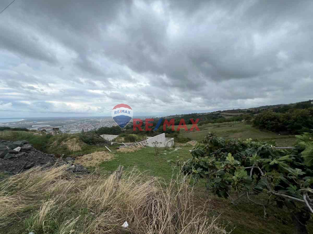 ÇIRAKMAN YEL DEĞİRMENİNİN HEMEN YANINDA MANZARALI SATILIK ARSA