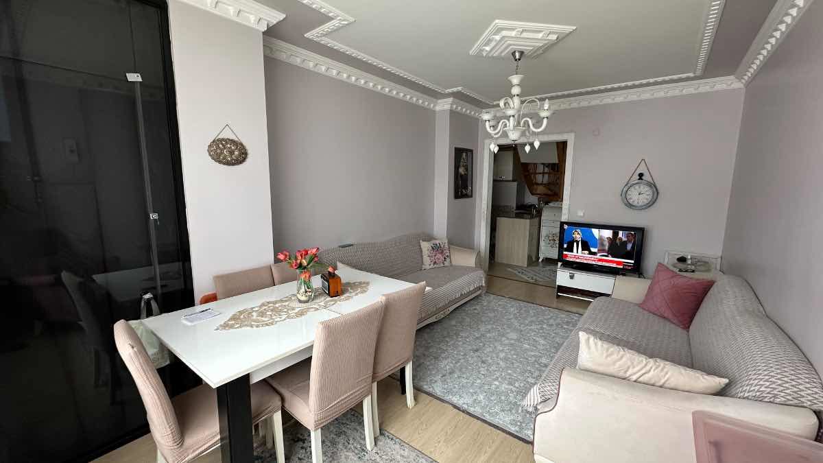 GÜRPINAR'DA ÇATI DUBLEKSİ 2+2 BALKONLU 2 BANYOLU SATILIK DAİRE