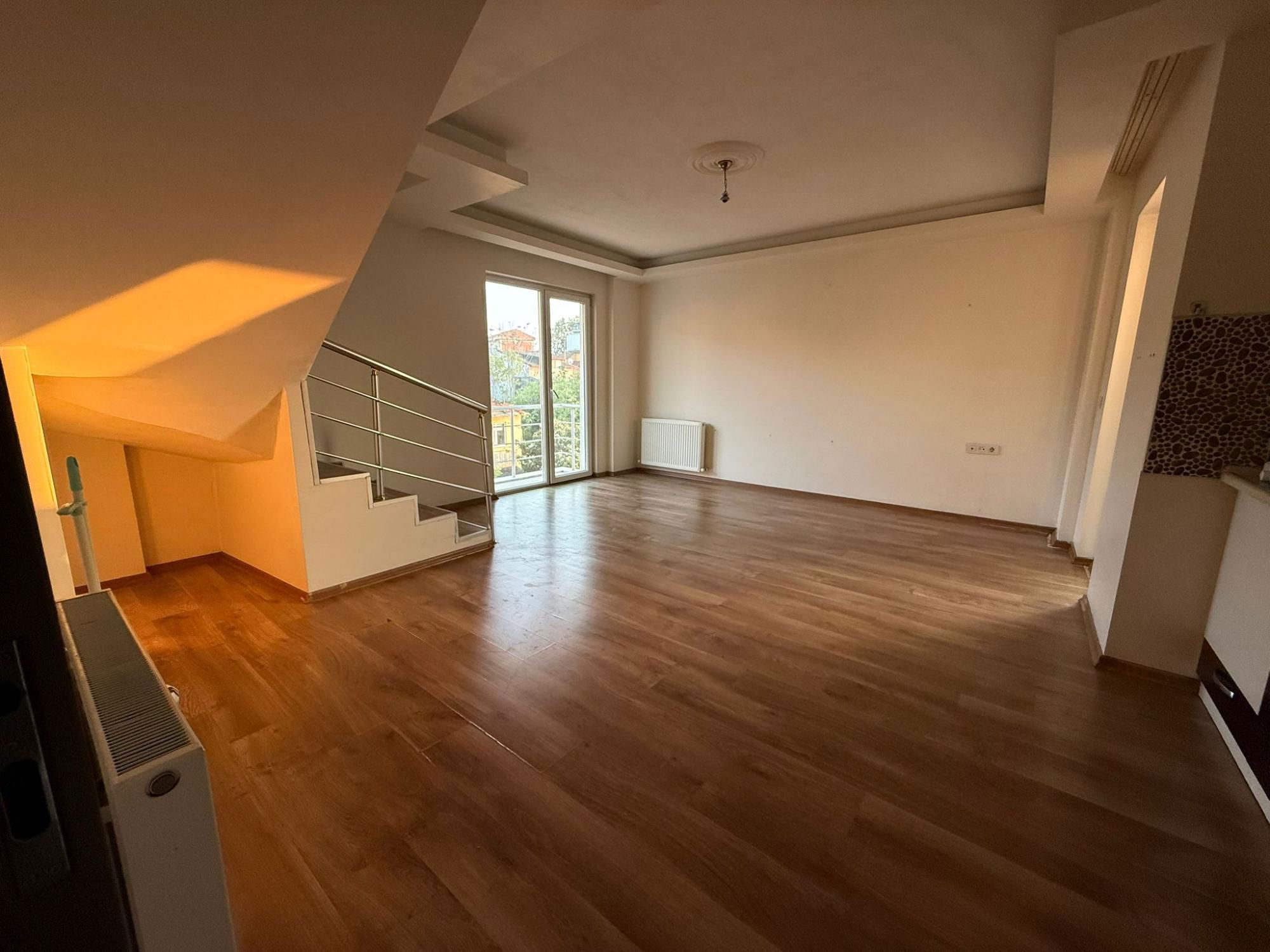 KOCAELİ İZMİT TURGUT MAHALLESİ MANZARALI SATILIK 1+1