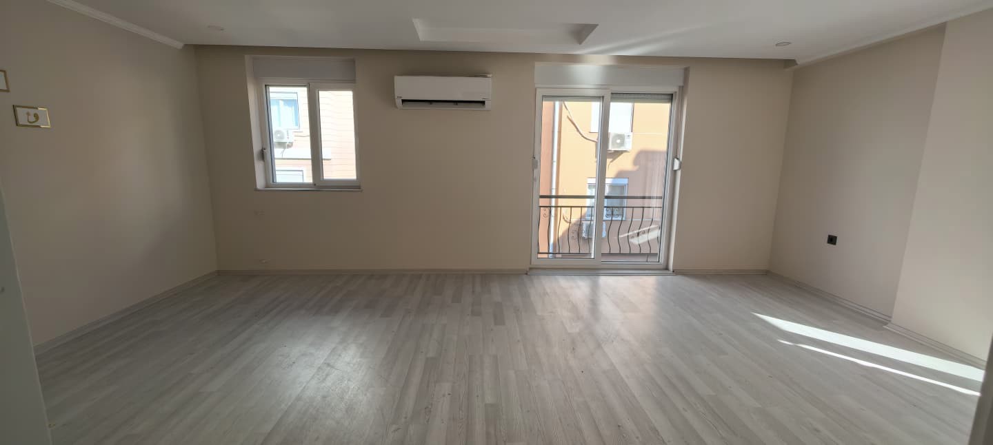 ERENKÖY MAHALESİNDE 4+1 KİRALIK DAİRE