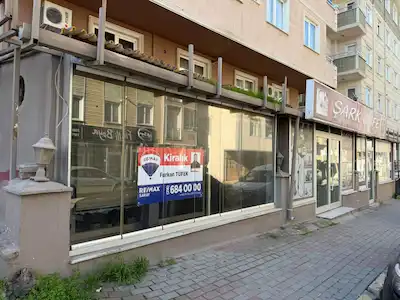 AHMET YESEVİ MAHALLESİNDE SATILIK KULLANIŞLI 180 M2 DÜKKAN