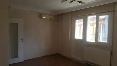 BUCA MENDERES MAH. MERKEZİ KONUMDA BAKIMLI 3+1 DAİRE