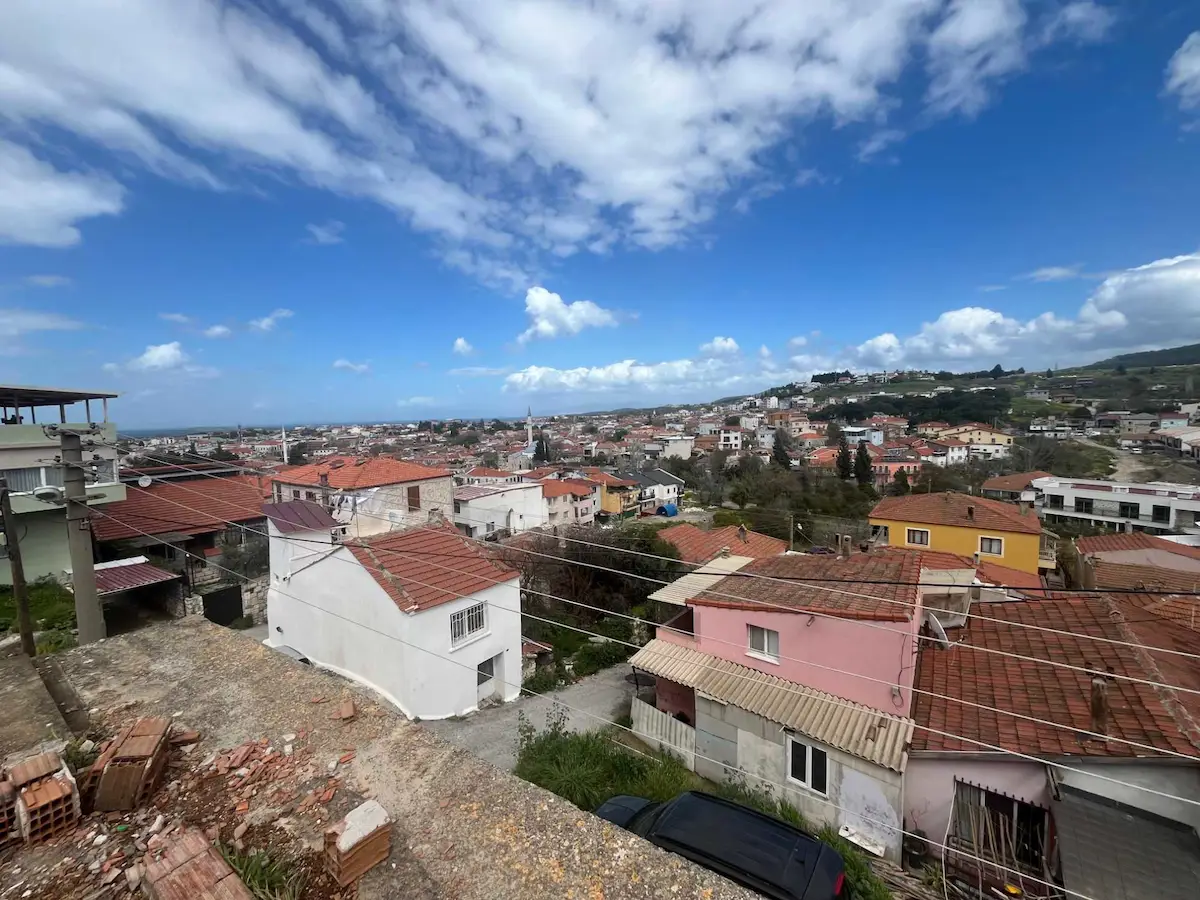 İZMIR URLA SIRA MAHALLESI'NDE SATILIK PARSEL